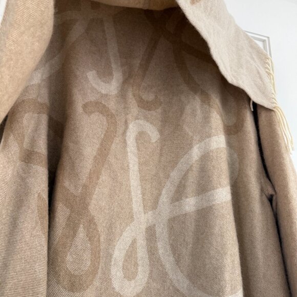 Loewe Cape Blanket Shawl Fringe In Neutral Cashmere Wool With Belt Sz 36 - Picture 12 of 12